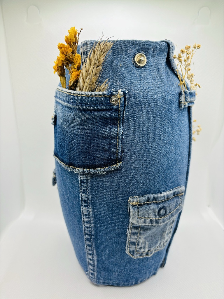 Vase 12