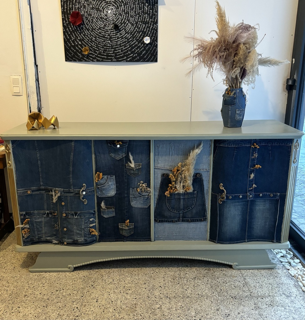 Le bahut Levis Strauss